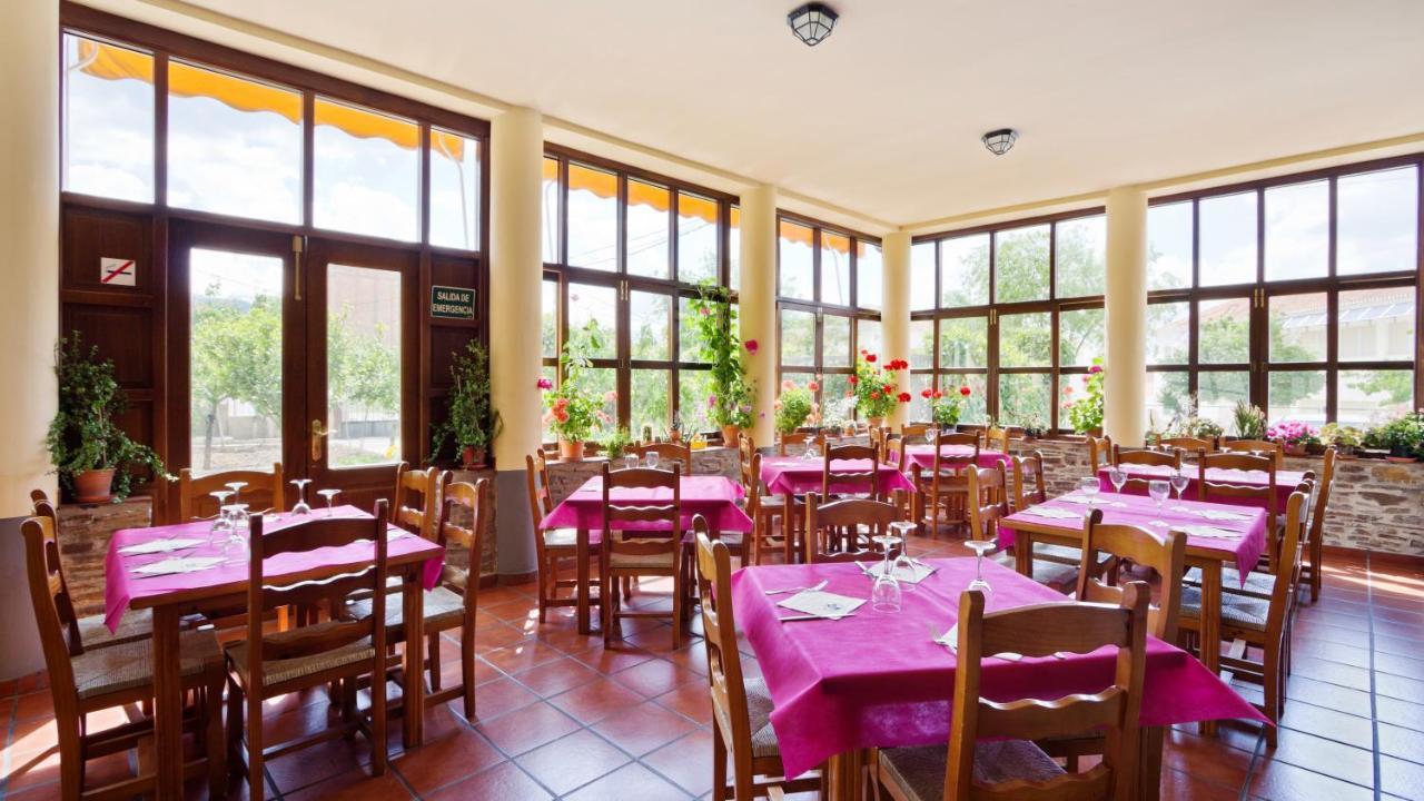لا كالاهورا Labella Hostal Restaurante المظهر الخارجي الصورة